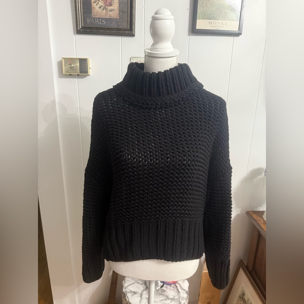 ❄️ Free People Chunky Black Cable Knit Cowl Sweater – Size Small ❄️